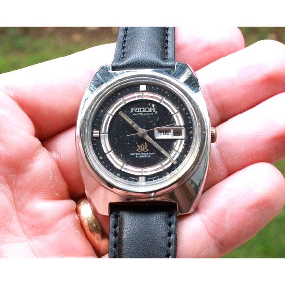 Vintage 1981 Ricoh Automatic Mens Silver Watch W/daydate & Black accents - Picture 1 of 5